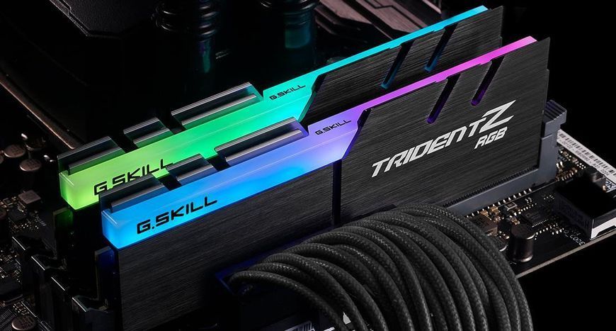 Набор двух модулей памяти 16GB DDR4-4000 K2 F4-4000C18D-16GTZRB G.SKILL EL1463966 фото